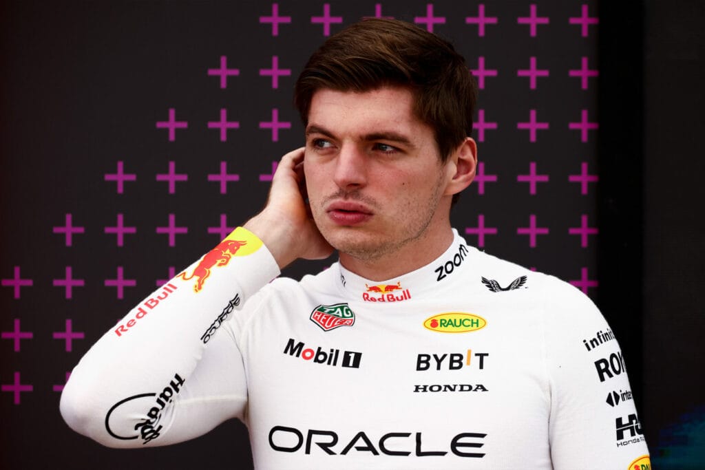 Aston Martin desmiente rumores de contrato millonario para Max Verstappen