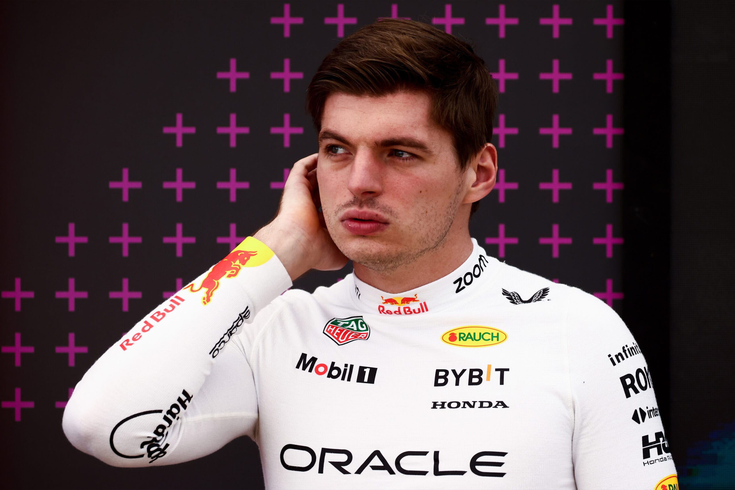 Aston Martin desmiente rumores de contrato millonario para Max Verstappen