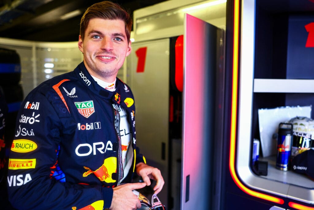 Aston Martin podría fichar a Max Verstappen en oferta millonaria