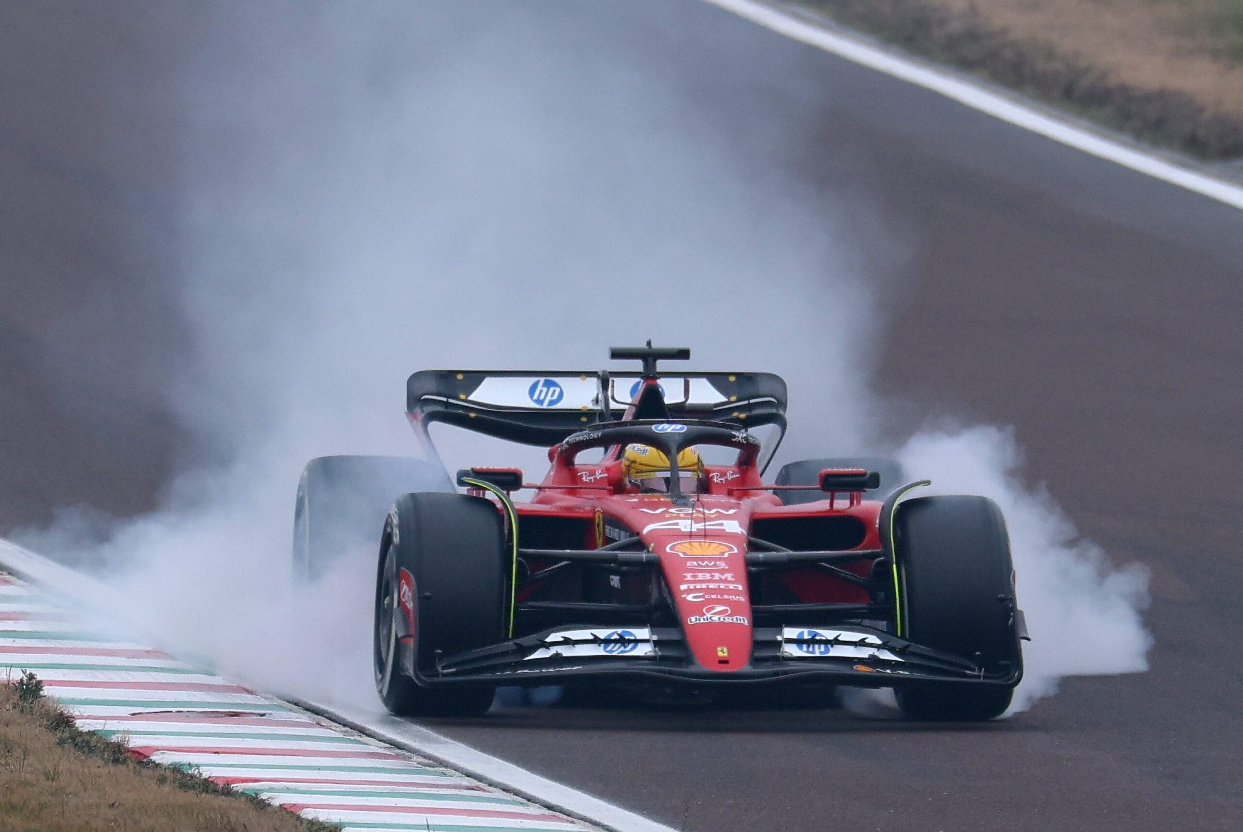Hamilton y Leclerc ponen a prueba Ferrari en el Circuit de Barcelona-Catalunya