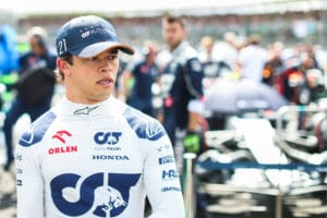 Helmut Marko de Red Bull califica contratación de De Vries como 'mayor error'