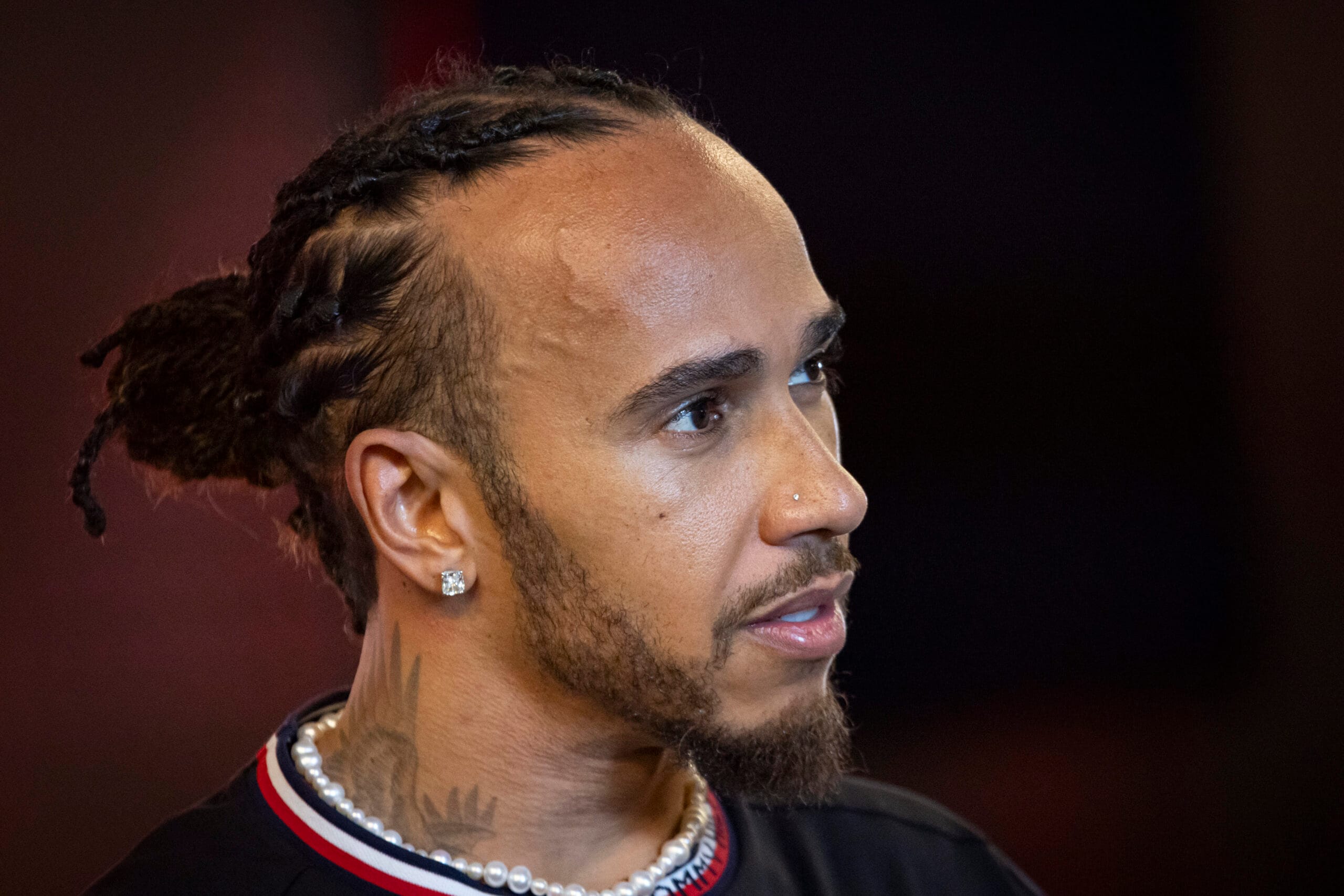 Mercedes advierte a Ferrari: el estilo de conducción de Hamilton puede no coincidir con los nuevos coches