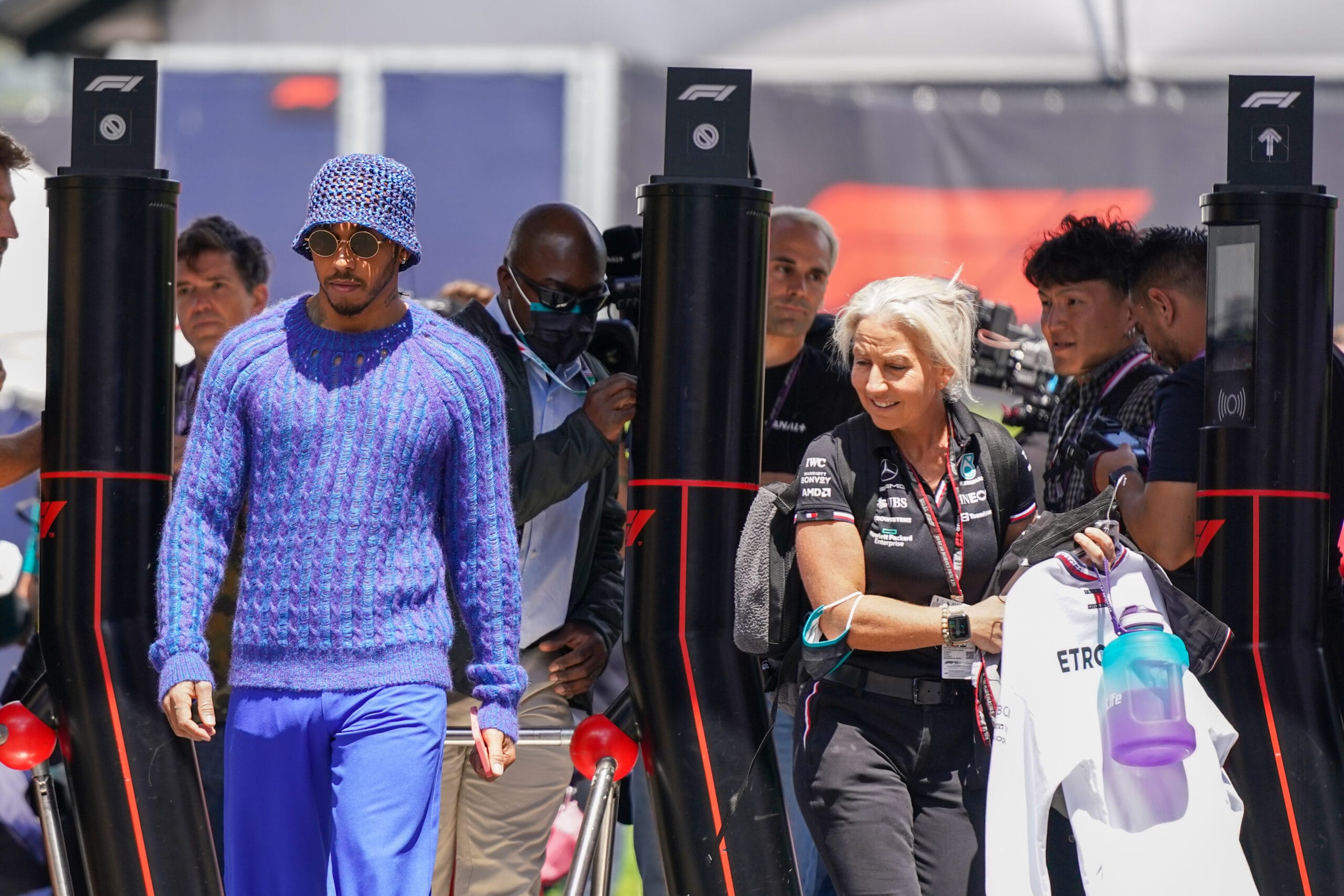 Reencuentro en F1: Lewis Hamilton y su antigua fisioterapeuta Angela Cullen en Project 44