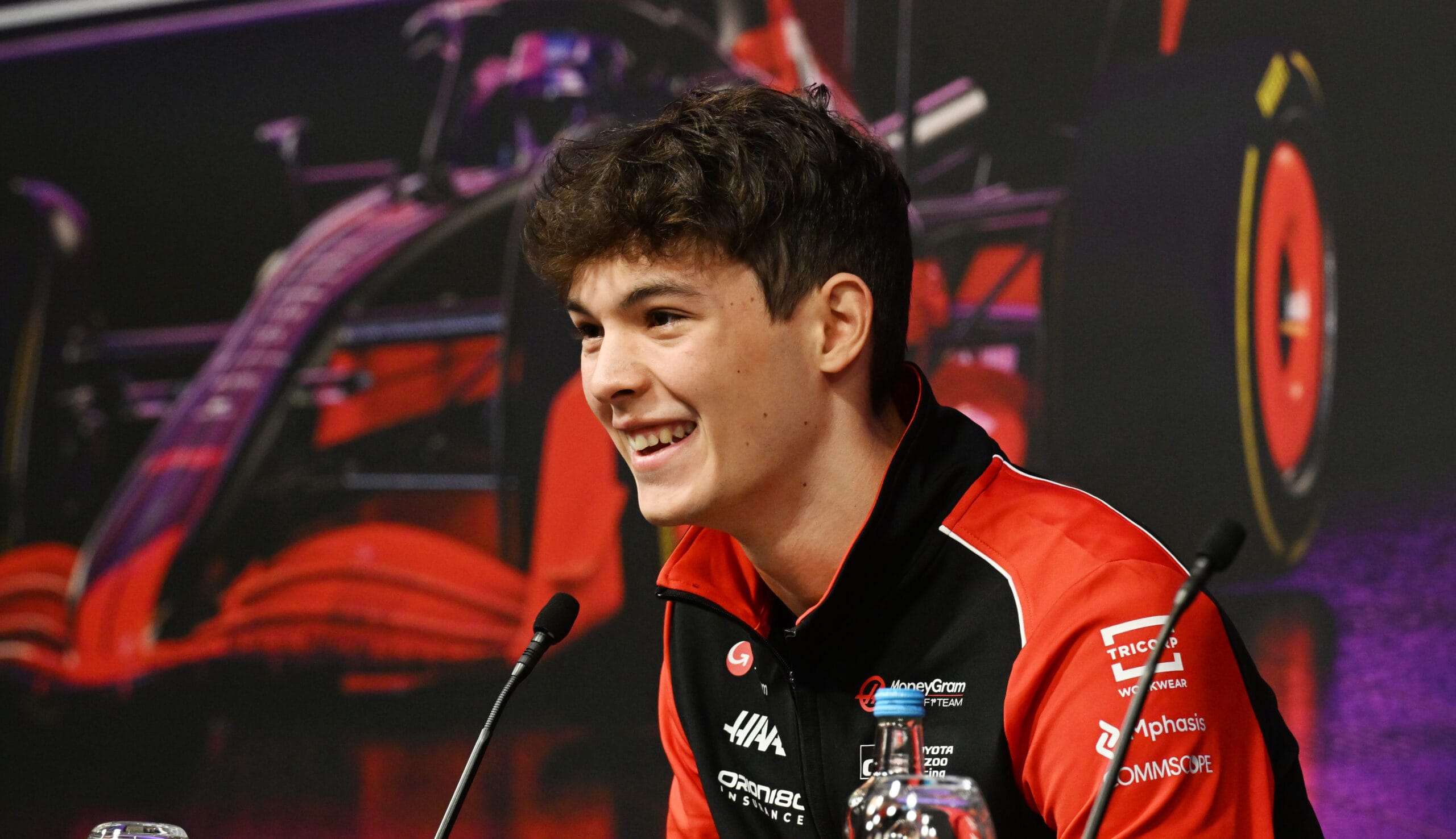 Novatos en F1: Andrea Antonelli y Oliver Bearman sobreviven a pruebas de carretera
