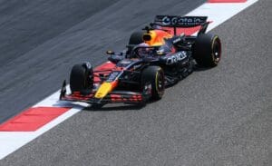 Verstappen prueba el RB21 en Bahrein antes de los tests