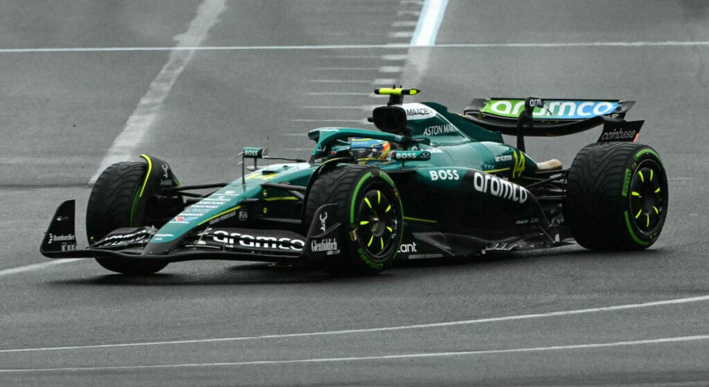 Alonso Crashes Out in Rainy Melbourne GP Drama