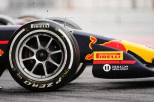 FIA ajusta toque de queda por retraso de Pirelli en Shanghai