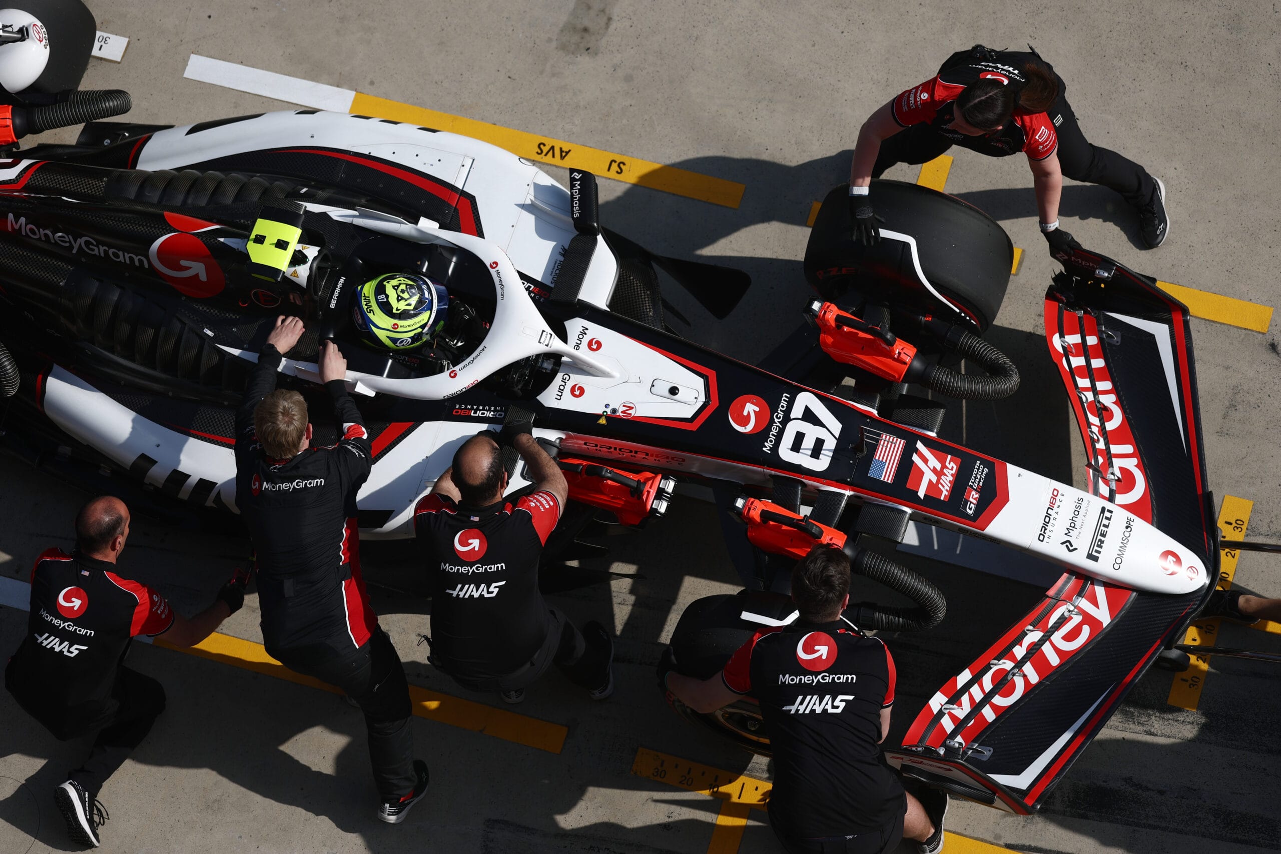 Haas brilla en China con Ocon quinto y Bearman octavo