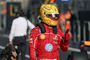 Hamilton brilla en Shanghai con Ferrari en la carrera sprint