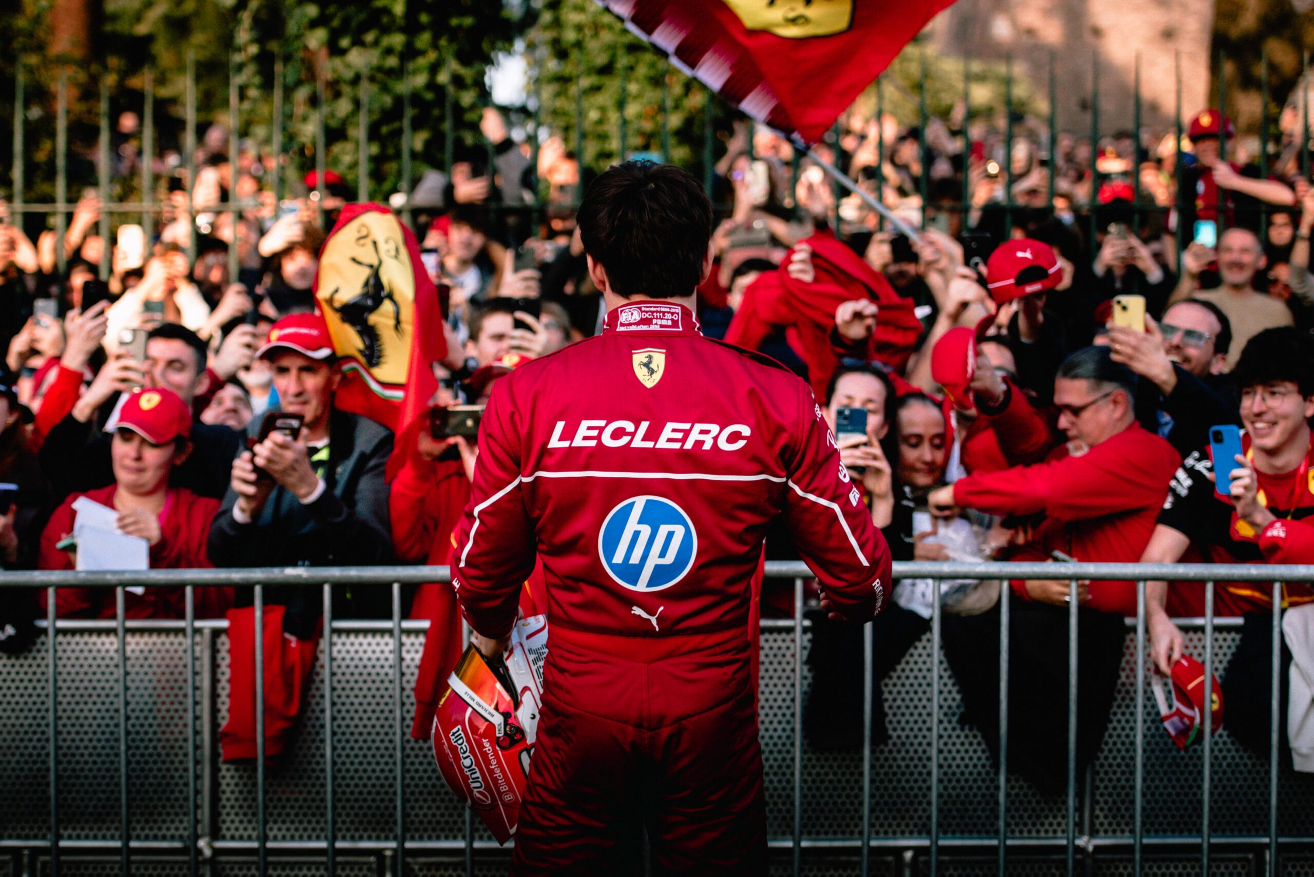 Leclerc y Hamilton deslumbran a los tifosi en Miln