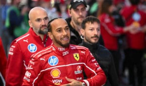 Lewis Hamilton Backs Return to V10 Engines in F1