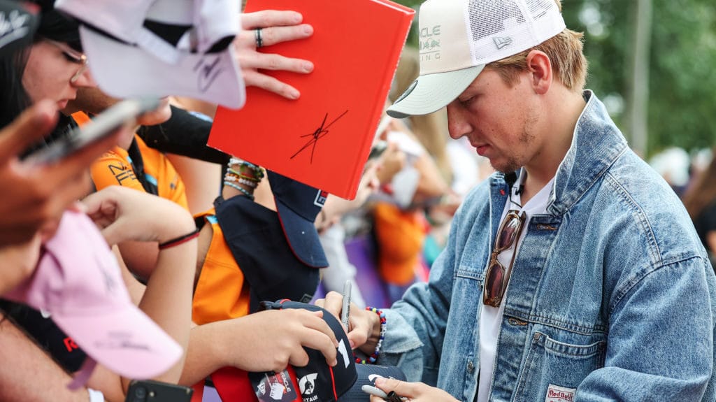 Liam Lawson busca aprender de Verstappen en Red Bull