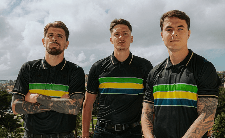 Estoril Praia Honors Senna with Special Tribute Kit