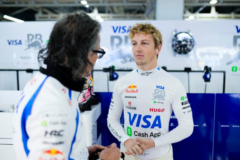 Liam Lawson brilla en Suzuka con Racing Bulls