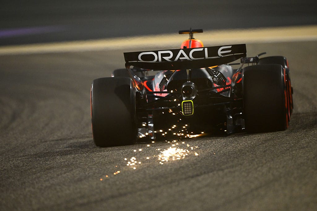 Piastri logra pole en Bahrein superando a Russell