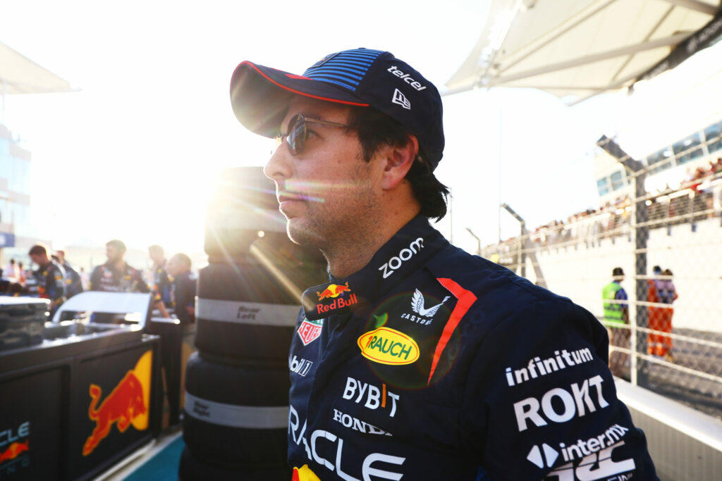 Sergio Pérez podría regresar a F1 con Cadillac en 2026