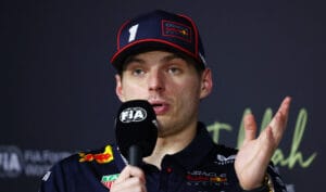 Verstappen molesto tras sancin en GP de Arabia Saudita