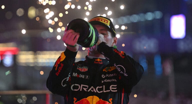 Verstappen sancionado Piastri gana en Arabia Saudita