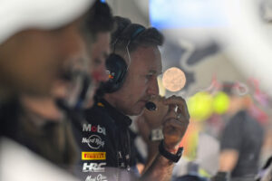 Verstappen sexto en Bahrein crisis en Red Bull