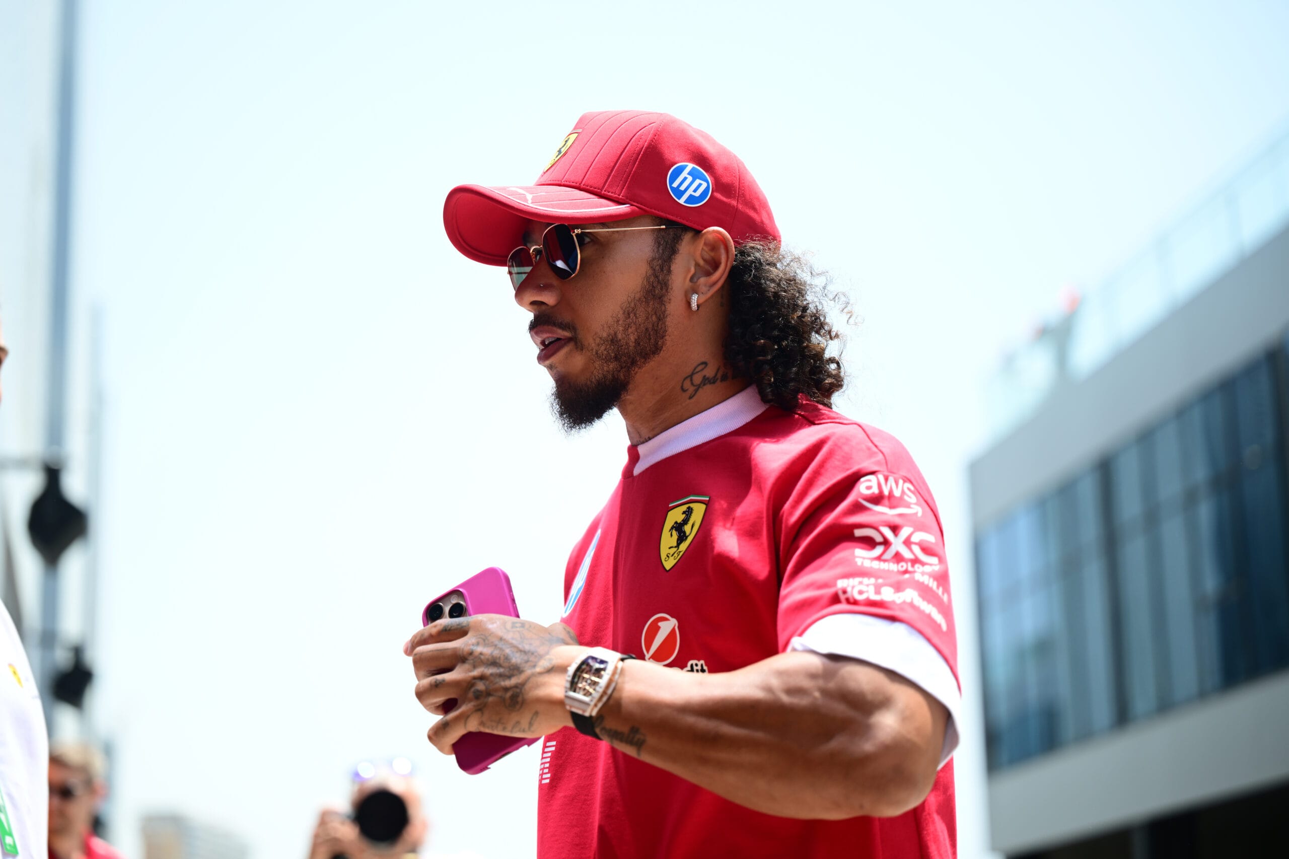 Vettel apoya a Hamilton en su adaptacin a Ferrari