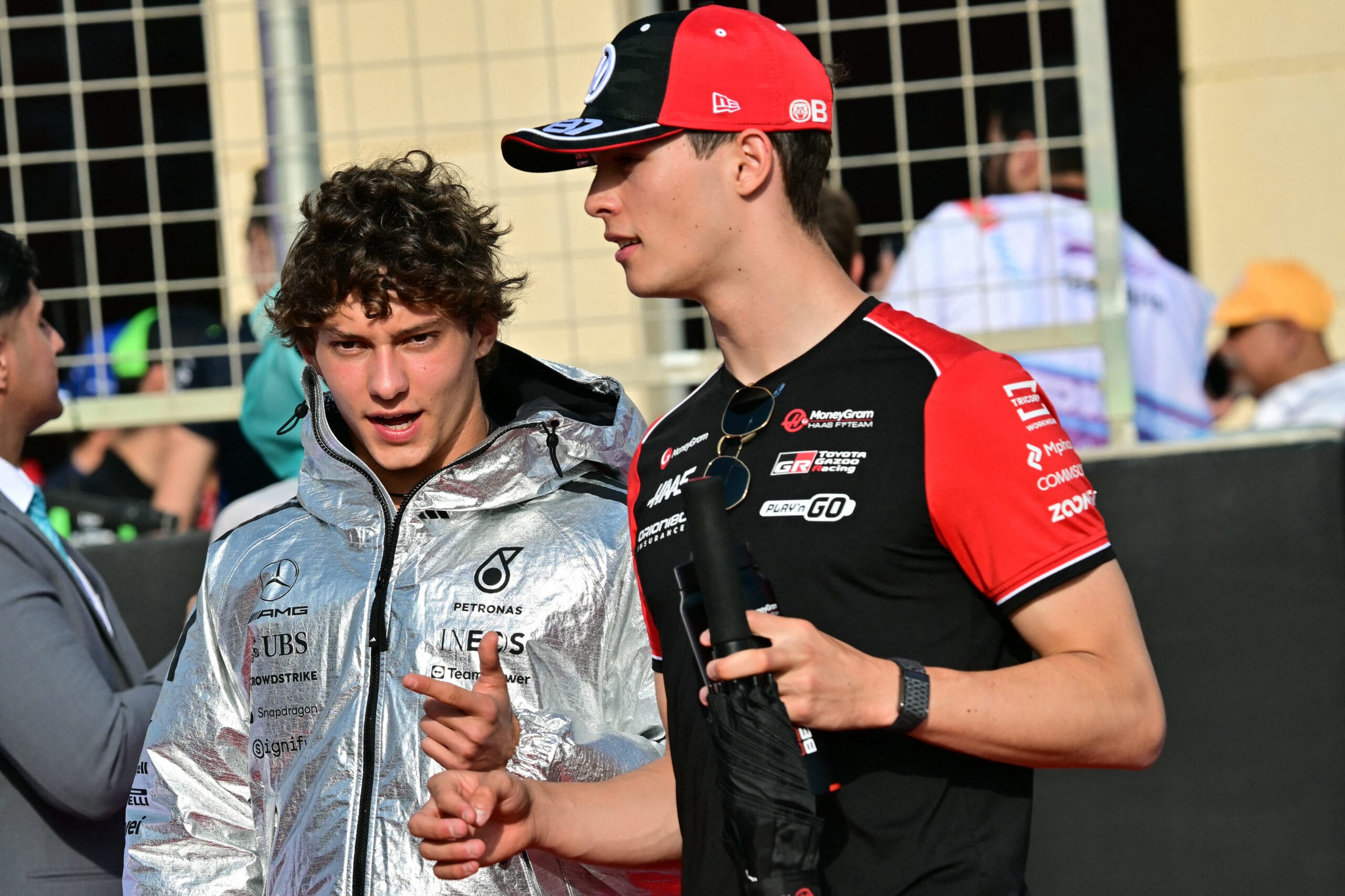 Alonso y Hamilton inspiran a novatos Bearman y Antonelli