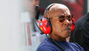 Anthony Hamilton liderar programa FIA para jvenes pilotos