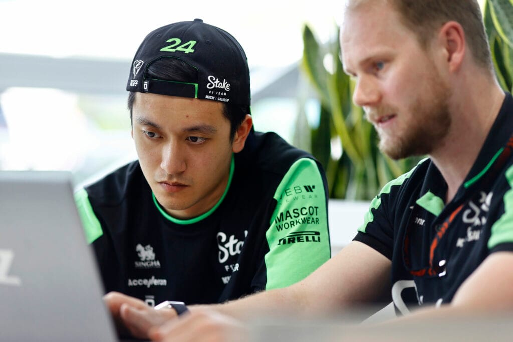 Atze Kerkhof Leaves Sauber for Verstappen Sim Racing