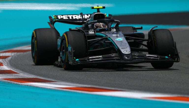 Kimi Antonelli logra pole histrica en Miami