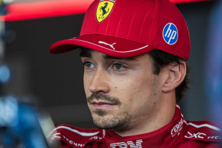 Leclerc desafa a Gasly y Albon en una feroz batalla en Imola