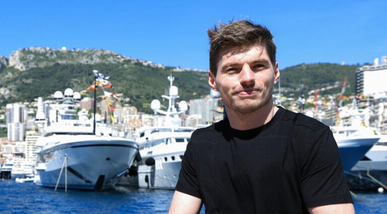 Max Verstappen deslumbra en Mnaco con su superyate