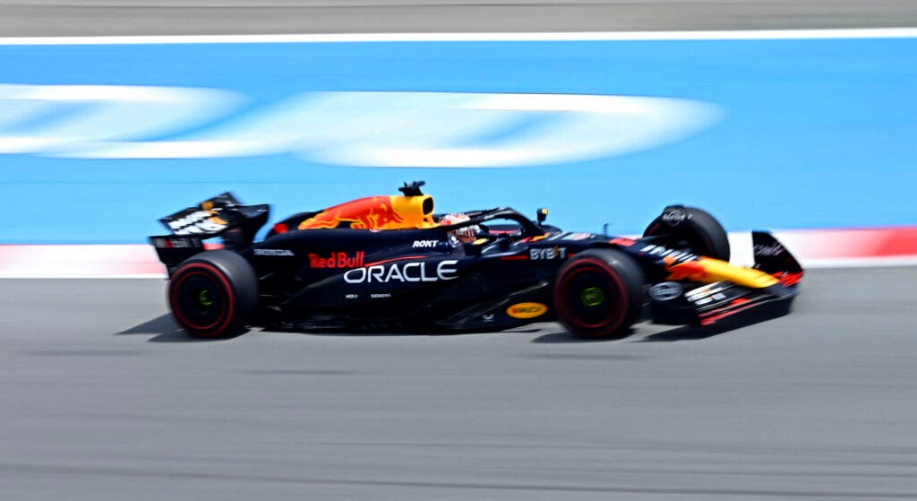 McLaren Faces Flexi-Wing Challenge at Spanish GP