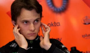 Piastri lidera prcticas en Espaa McLaren busca ventaja