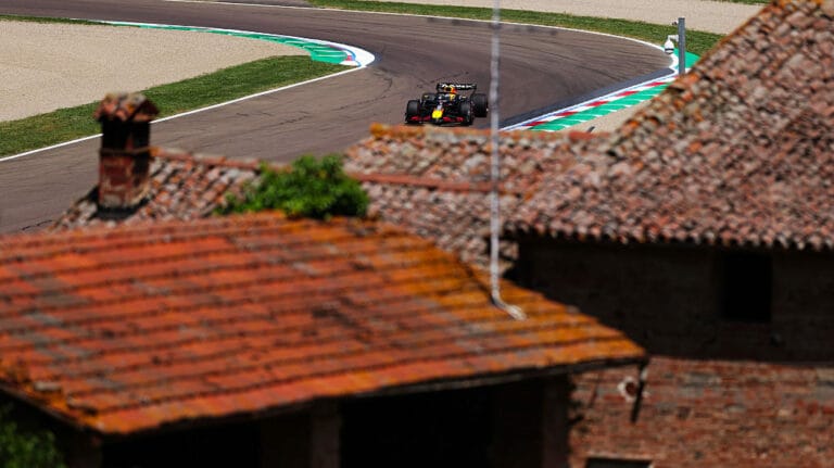 Piastri y Norris brillan en Imola Verstappen lucha