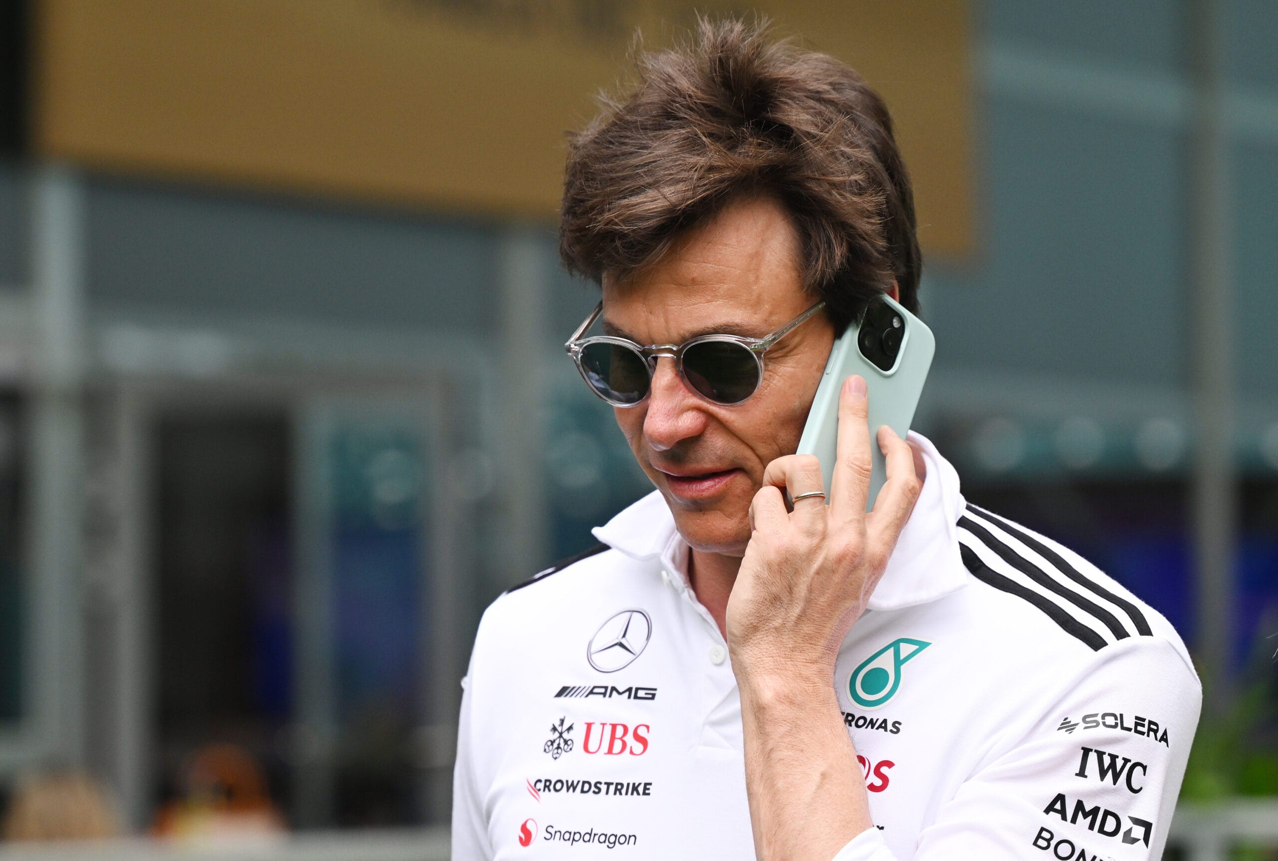 Russell busca victoria en Imola con mejoras de Mercedes