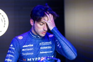 Sainz frustrado por estrategia de Williams en Imola