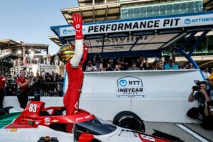 Shwartzman logra pole histrica en debut Indy 500 con Prema