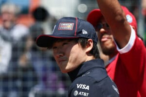 Tsunoda recibe apoyo de la FIA tras abusos en Imola