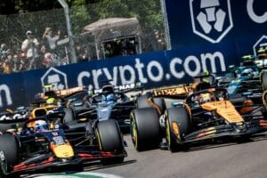 Verstappen brilla en Imola con maniobra decisiva
