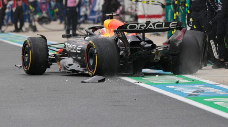 Verstappen choca con Antonelli en catico sprint Miami