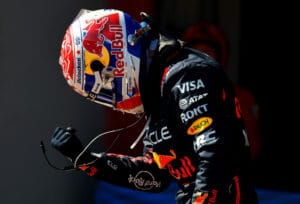 Verstappen domina en Imola con maniobra brillante