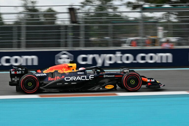 Verstappen logra pole en Miami tras ser padre
