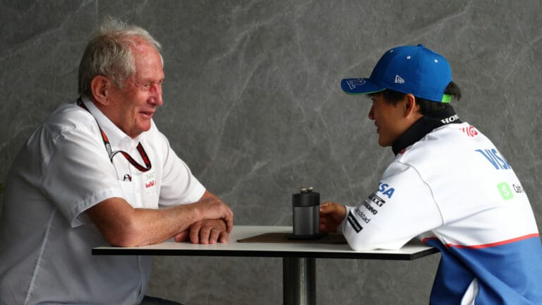 Yuki Tsunoda se acerca a Verstappen en Red Bull