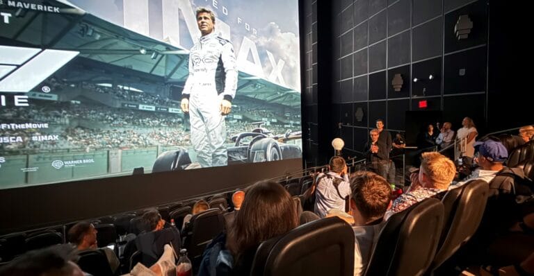 Brad Pitt deslumbra en Montreal con 'F1 The Movie'