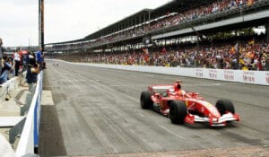 Caos en Indianpolis 2005 Schumacher gana entre abucheos