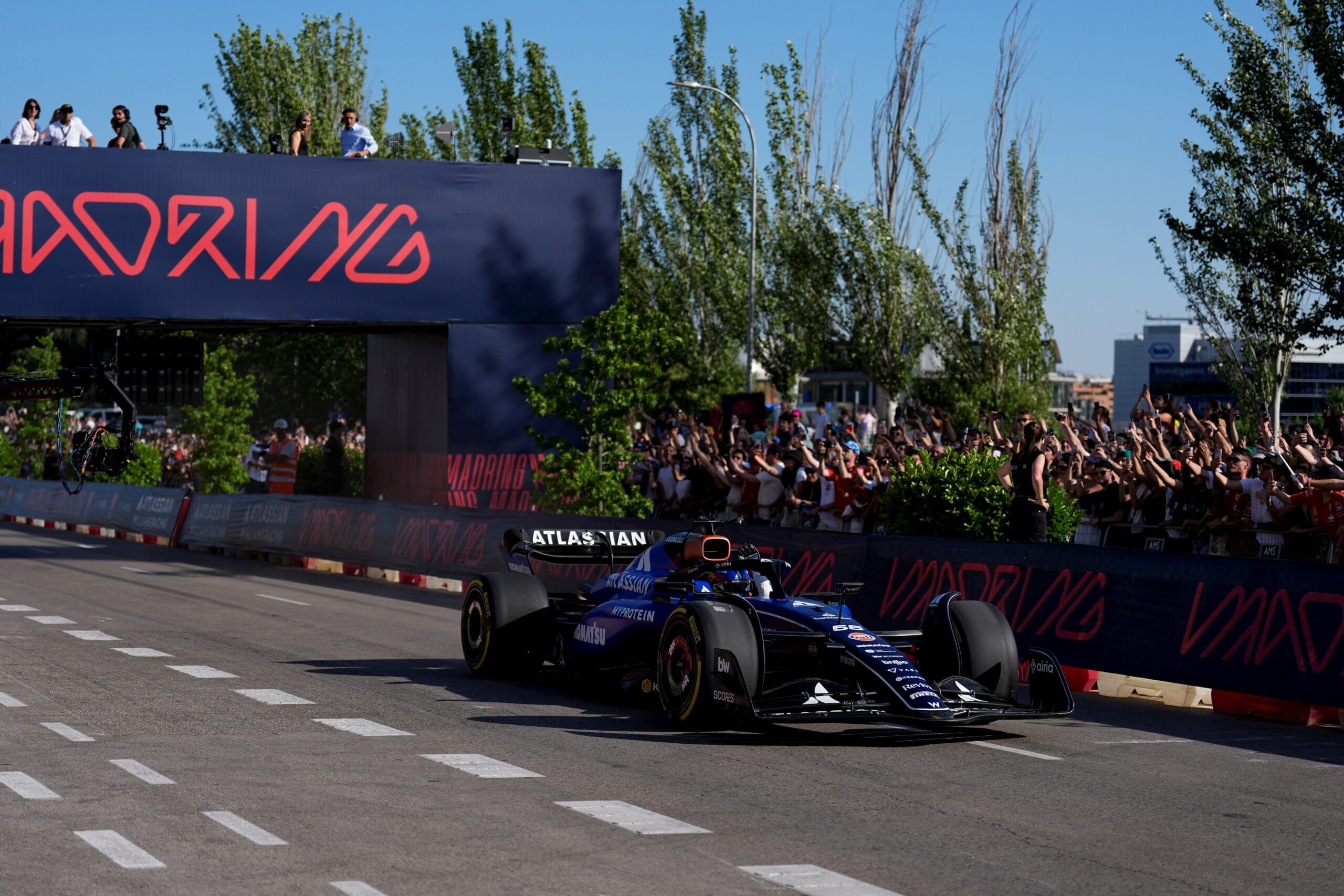 Carlos Sainz deslumbra en el nuevo circuito de Madrid