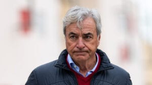 Carlos Sainz senior descarta candidatura a la FIA