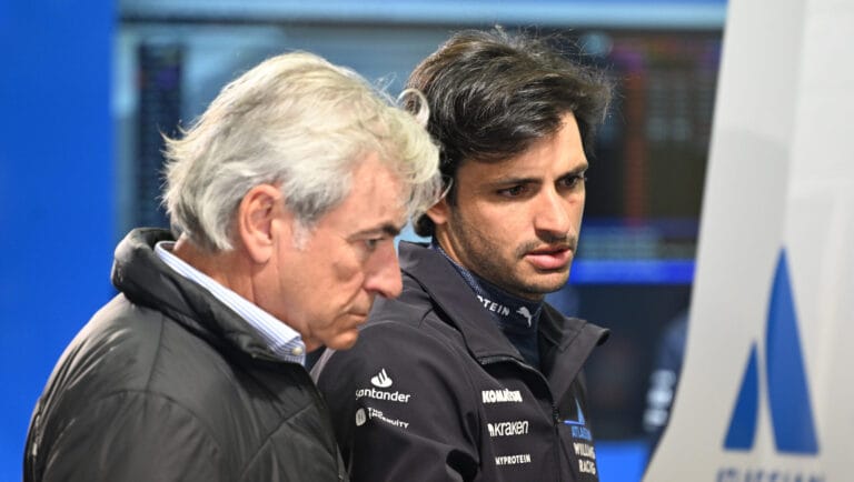 Carlos Sainz Sr. se retira de la carrera por la FIA