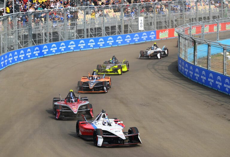 De Vries penalizado en Yakarta Ticktum gana el ePrix