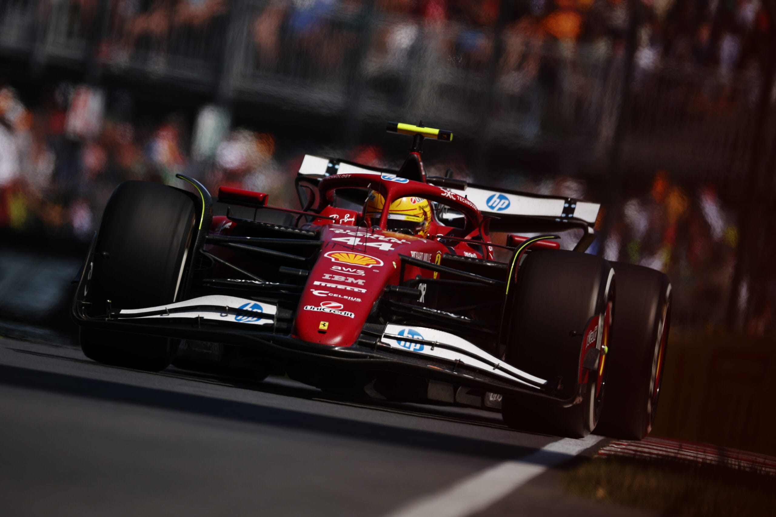 Hamilton golpea marmota en GP de Canad y sufre daos