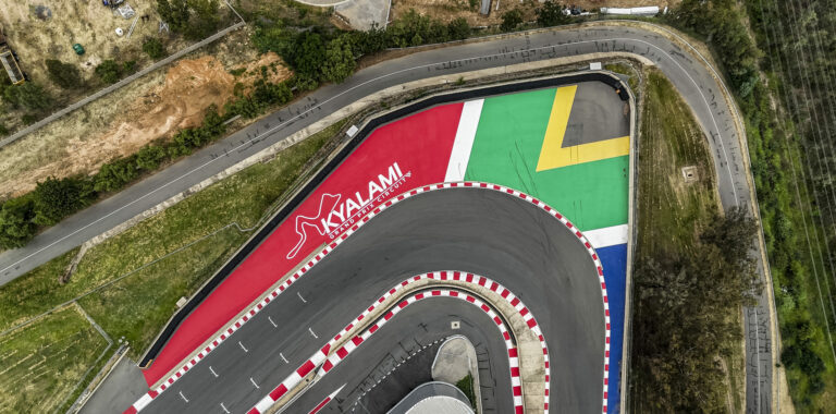 Kyalami ms cerca de un Gran Premio de F1 en Sudfrica